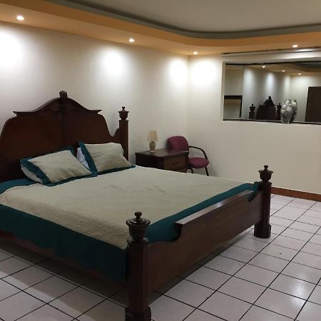 Casa Irma Hotel Guatemala City Екстериор снимка