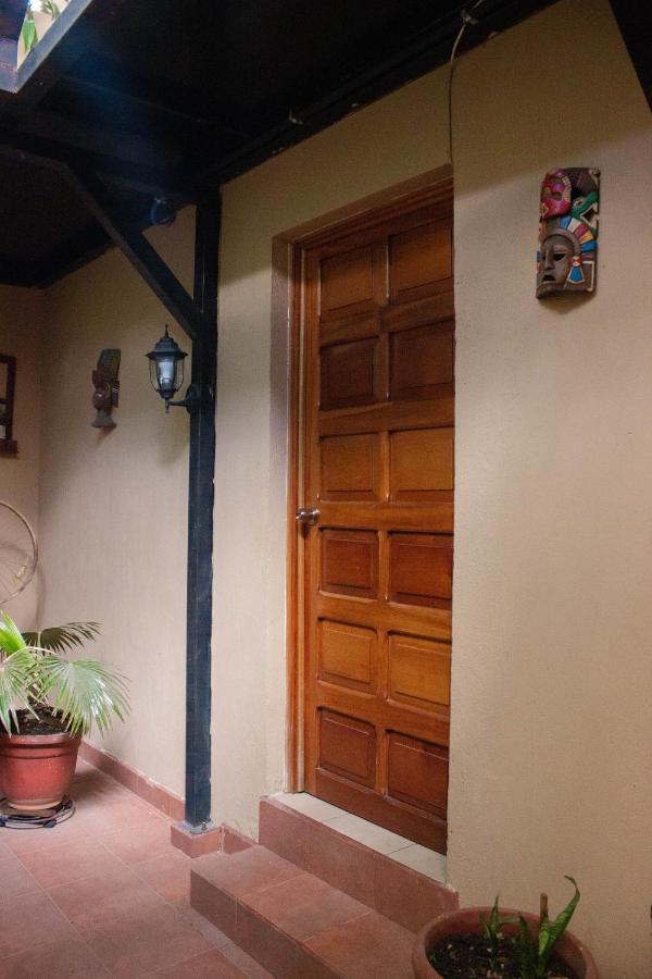 Casa Irma Hotel Guatemala City Екстериор снимка